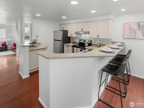 19649 15th Avenue NE, Shoreline WA 98155