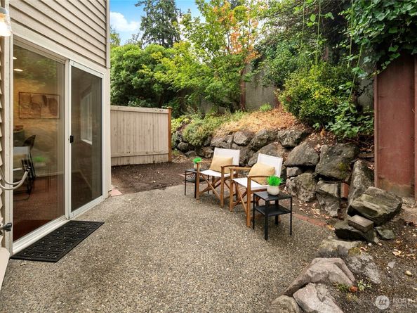19649 15th Avenue NE, Shoreline WA 98155