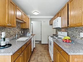 26425 Pennsylvania Avenue NE 34, Kingston WA 98346