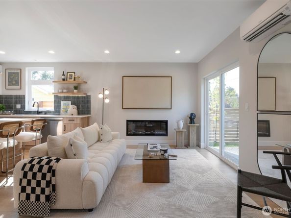1605 SW Kenyon Street, Seattle WA 98106