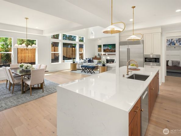 1015 165th Place NE, Bellevue WA 98008
