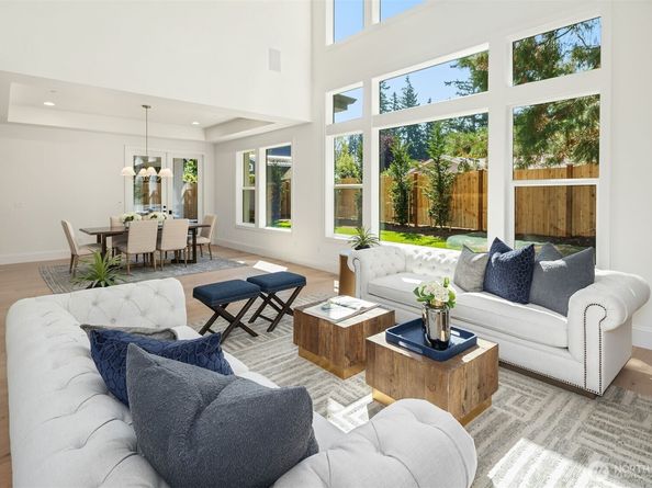 1015 165th Place NE, Bellevue WA 98008