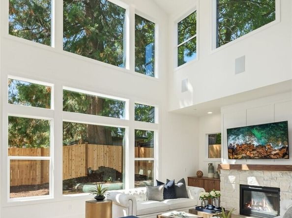 1015 165th Place NE, Bellevue WA 98008