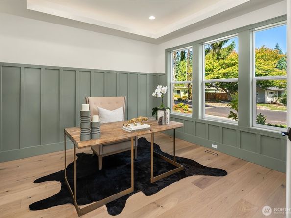 1015 165th Place NE, Bellevue WA 98008