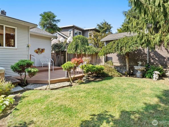 4618 1st Avenue NE, Seattle WA 98105