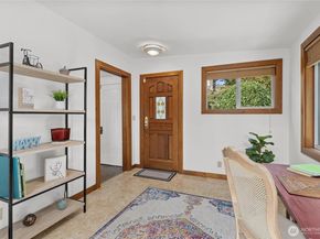 4618 1st Avenue NE, Seattle WA 98105