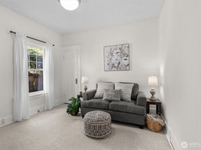 4618 1st Avenue NE, Seattle WA 98105