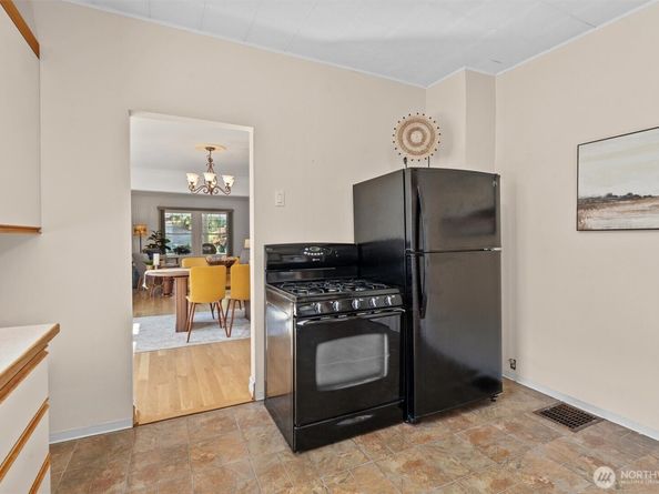 4618 1st Avenue NE, Seattle WA 98105