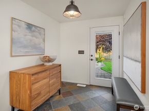 10261 NE 21st Place, Bellevue WA 98004