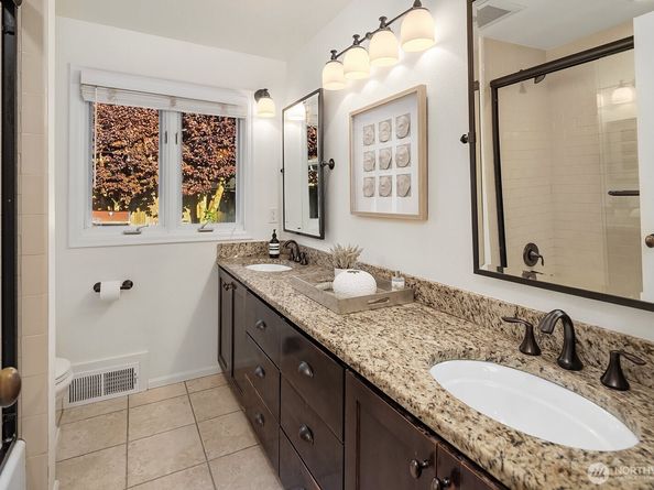 10261 NE 21st Place, Bellevue WA 98004