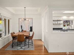 10261 NE 21st Place, Bellevue WA 98004