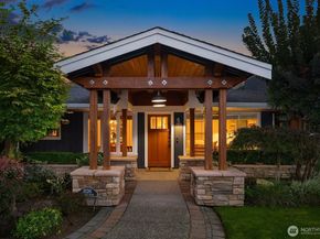 10261 NE 21st Place, Bellevue WA 98004
