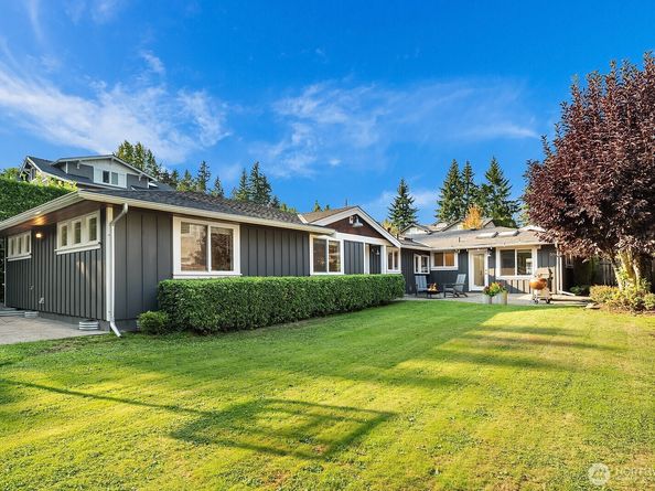 10261 NE 21st Place, Bellevue WA 98004
