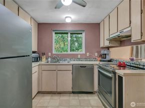 18610 5th Avenue NE, Suquamish WA 98392