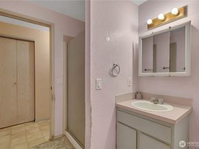 18610 5th Avenue NE, Suquamish WA 98392