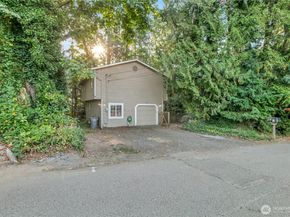 18610 5th Avenue NE, Suquamish WA 98392