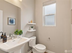 18875 67th Drive NE 4, Kenmore WA 98028