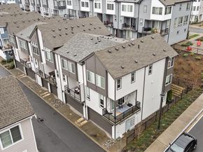 18875 67th Drive NE 4, Kenmore WA 98028