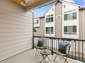 18875 67th Drive NE 4, Kenmore WA 98028
