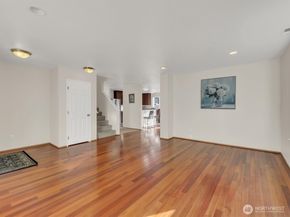 1716 250th Court SE, Sammamish WA 98075