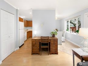 21116 80th Avenue W 7, Edmonds WA 98026