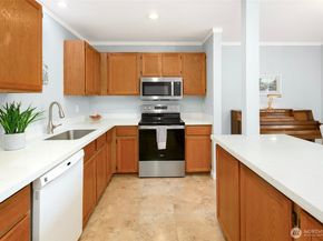 21116 80th Avenue W 7, Edmonds WA 98026