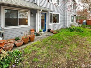 21116 80th Avenue W 7, Edmonds WA 98026