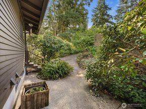 23850 43rd Avenue S, Kent WA 98032