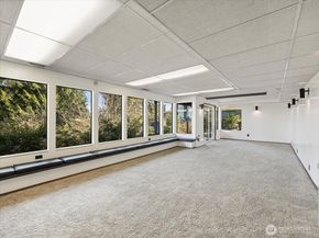 23850 43rd Avenue S, Kent WA 98032