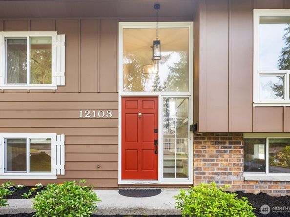 12103 SE 70th Street, Newcastle WA 98056
