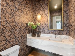 1427 Woodrow Place E, Seattle WA 98112