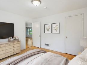 15314 Interlake Avenue N, Shoreline WA 98133