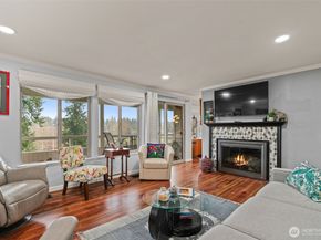23409 Lakeview Drive F201, Mountlake Terrace WA 98043