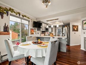 23409 Lakeview Drive F201, Mountlake Terrace WA 98043