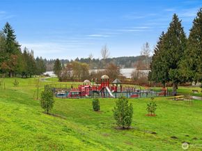 23409 Lakeview Drive F201, Mountlake Terrace WA 98043