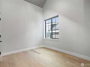 10715 2nd Avenue NW, Seattle WA 98177