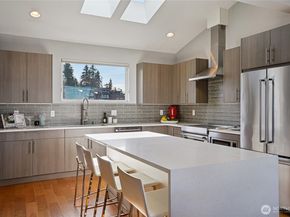 1230 W Emerson Street, Seattle WA 98119