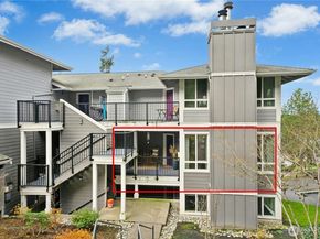 12012 NE 204th Place C203, Bothell WA 98011
