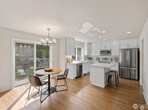 2229 150th Pl SW, Lynnwood WA 98087