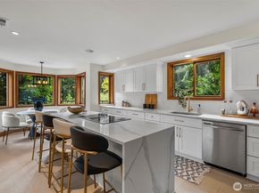 13710 41st Avenue NE, Seattle WA 98125