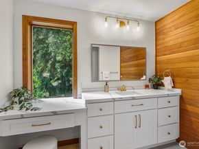 13710 41st Avenue NE, Seattle WA 98125