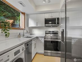 13710 41st Avenue NE, Seattle WA 98125