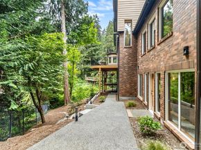 13710 41st Avenue NE, Seattle WA 98125
