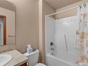 14819 35th Avenue W 6, Lynnwood WA 98087