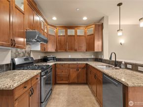14819 35th Avenue W 6, Lynnwood WA 98087