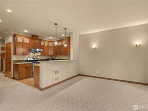 14819 35th Avenue W 6, Lynnwood WA 98087