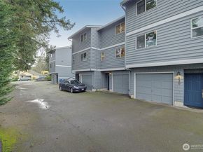 918 N 165th Street 6, Shoreline WA 98133