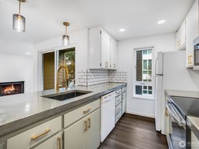 2219 14th Avenue W 202, Seattle WA 98119