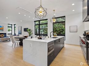 4605 108th Avenue NE, Kirkland WA 98033