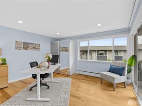 17404 NE 45th Street 170, Redmond WA 98052